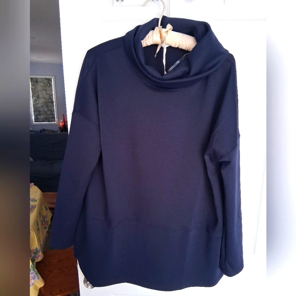 Women's Navy Blue Cowl Neck Top With Side Slits Nwot Size Large Dear Scarlett